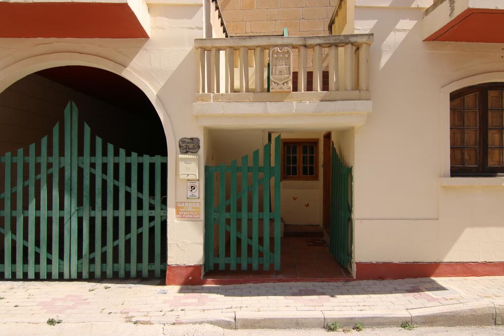 Mystic Flower B&B Birbuba Exterior foto